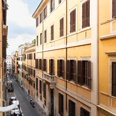 Trevi Apartment-2